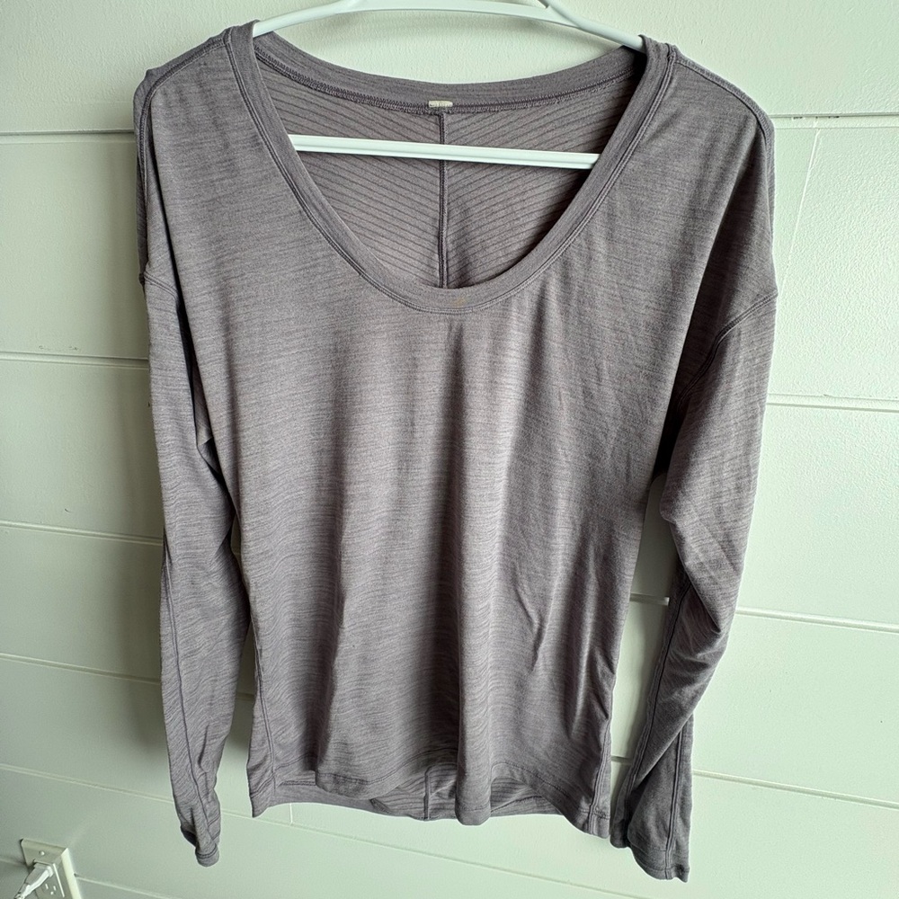 lululemon athletica Long Sleeve Scoop Neck Top - Light Gray